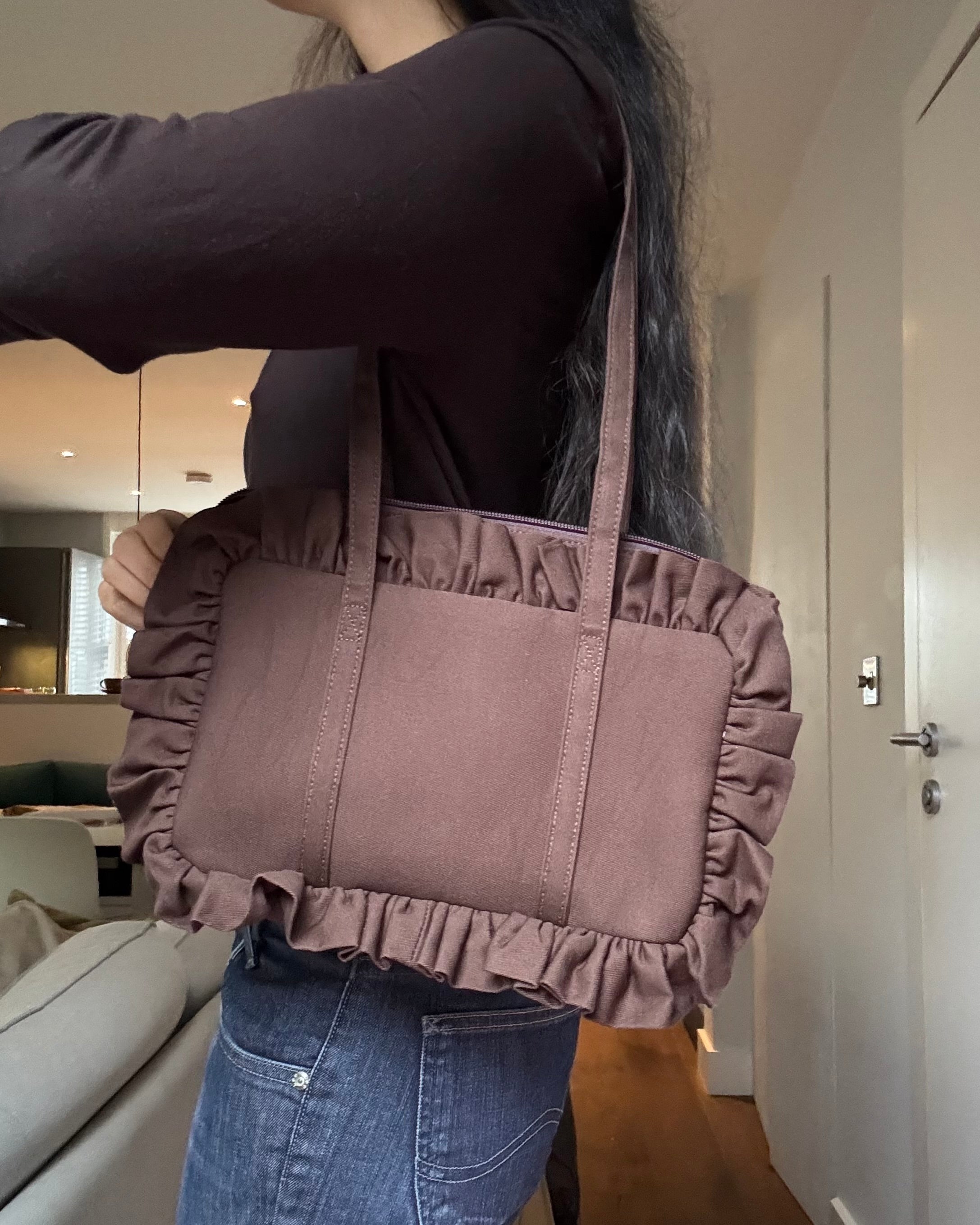 Brown Bowler - Sample